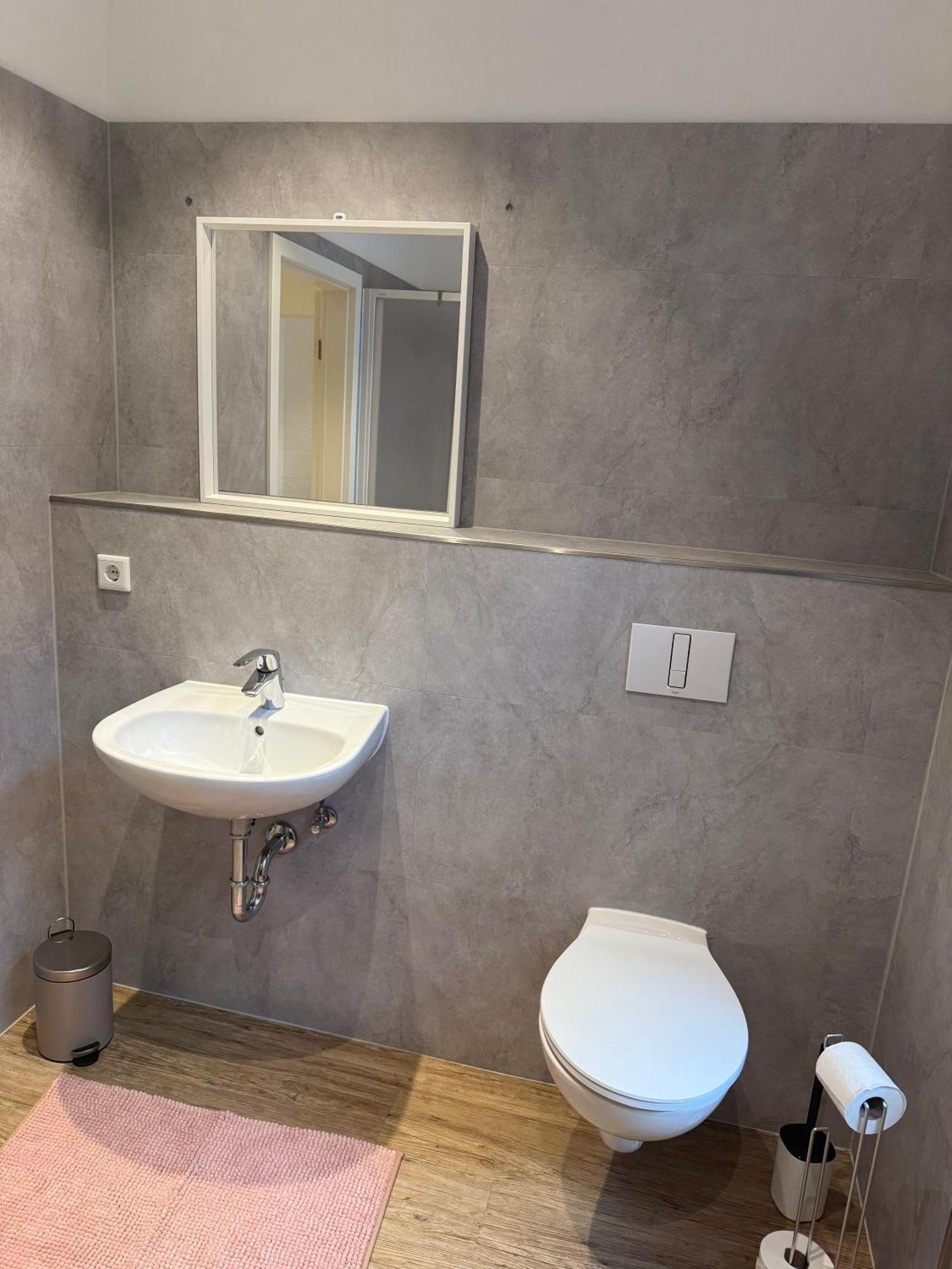 Mh Apartments แอร์ฟวร์ท ภายนอก รูปภาพ